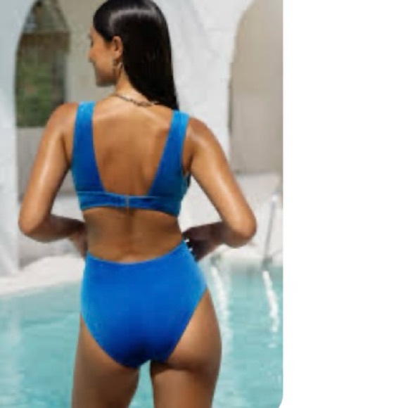 NWT Cupshe Vibrant Blue Velvet Velour Swimsuit Size: M - Picture 7 of 7